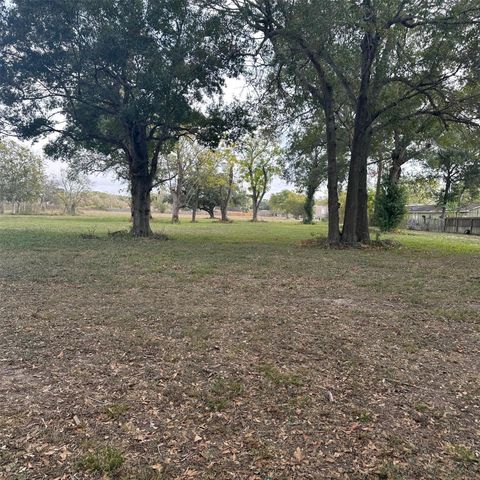 2417 4th Street, Rosenberg, TX 77471