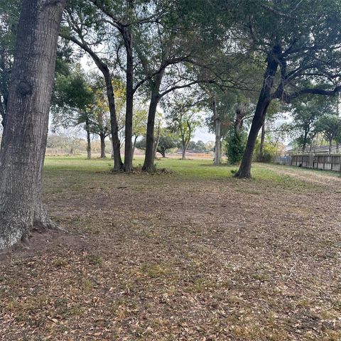 2417 4th Street, Rosenberg, TX 77471