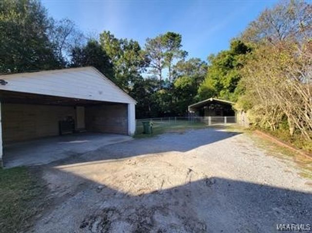 7 CALHOUN Drive, Montgomery, AL 36109