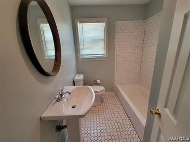 7 CALHOUN Drive, Montgomery, AL 36109