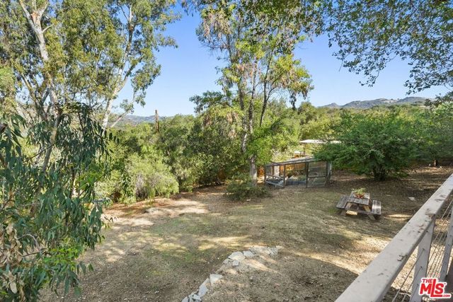 21273 Entrada Road, Topanga, CA 90290