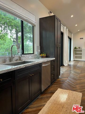 21273 Entrada Road, Topanga, CA 90290