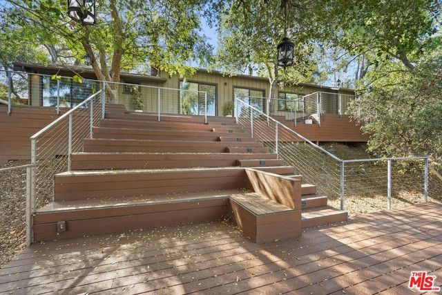 21273 Entrada Road, Topanga, CA 90290