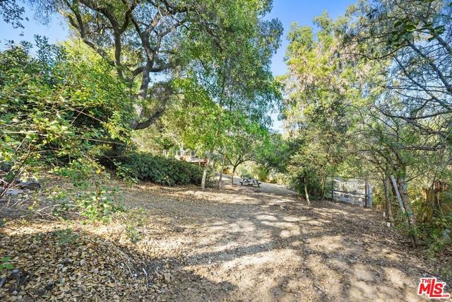 21273 Entrada Road, Topanga, CA 90290