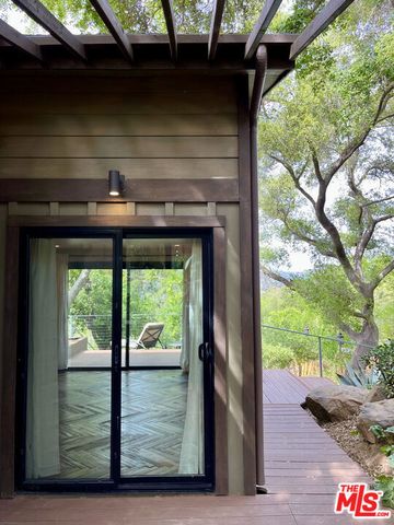 21273 Entrada Road, Topanga, CA 90290