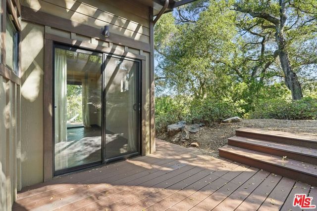 21273 Entrada Road, Topanga, CA 90290