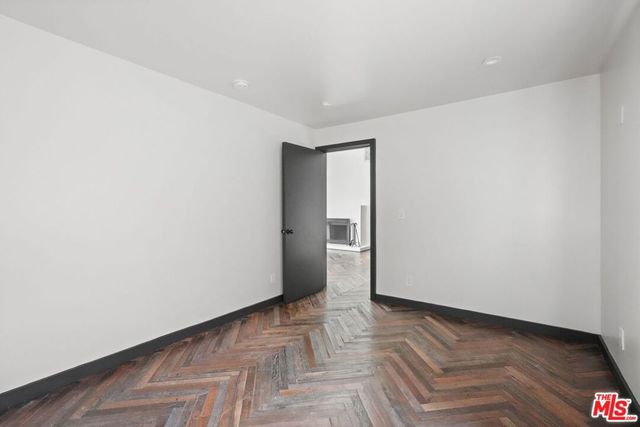 21273 Entrada Road, Topanga, CA 90290