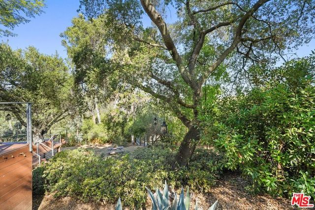 21273 Entrada Road, Topanga, CA 90290
