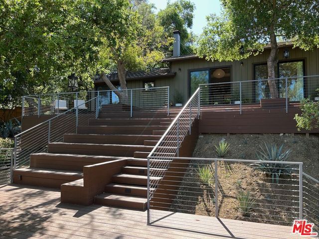 21273 Entrada Road, Topanga, CA 90290