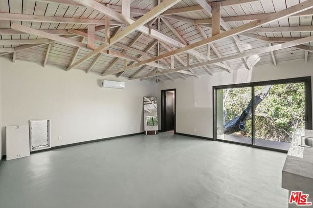 21273 Entrada Road, Topanga, CA 90290