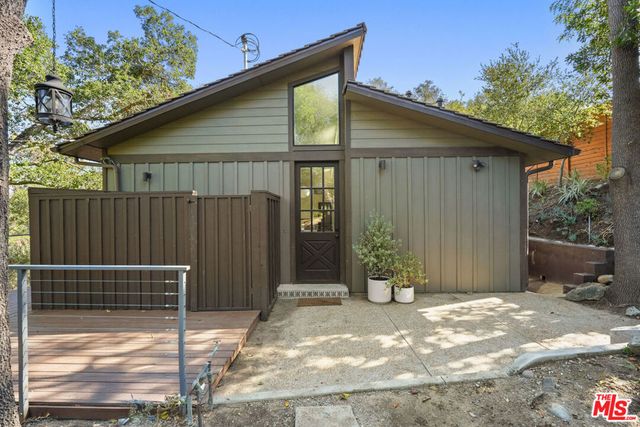21273 Entrada Road, Topanga, CA 90290