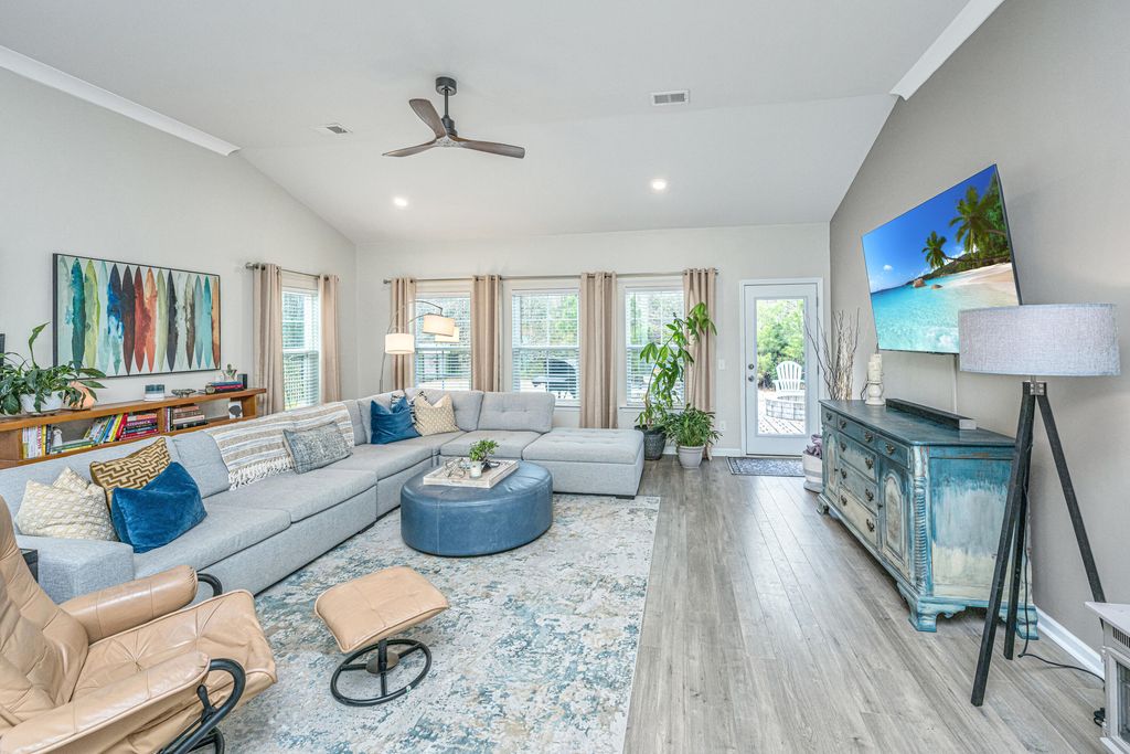 Image 16 of property listing at 5081 Catfish Loop, Johns Island, SC 29455