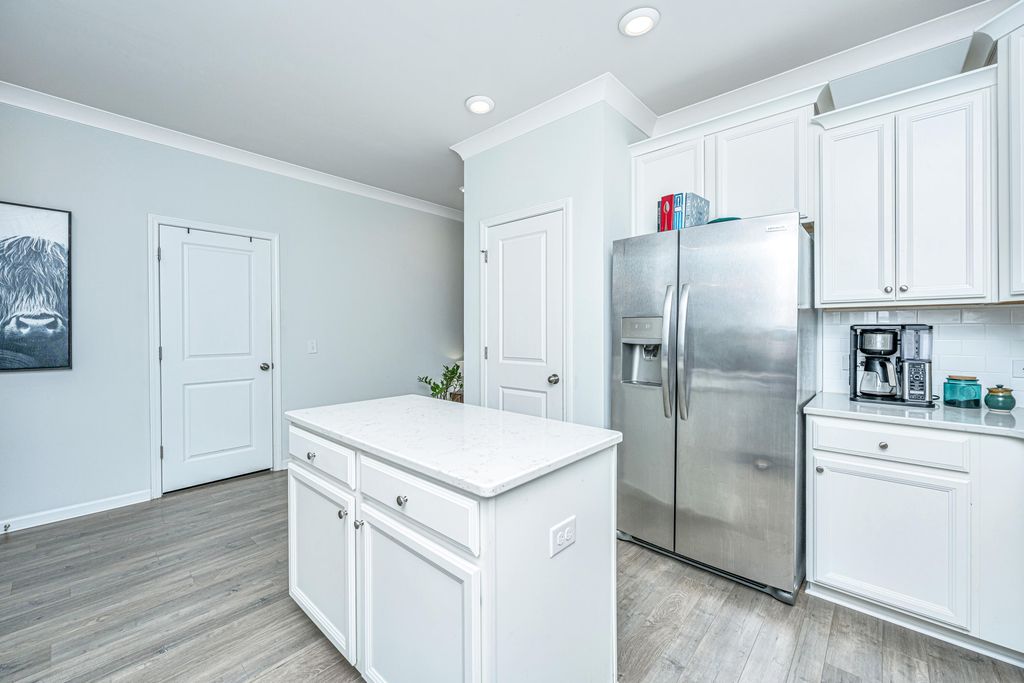 Image 9 of property listing at 5081 Catfish Loop, Johns Island, SC 29455