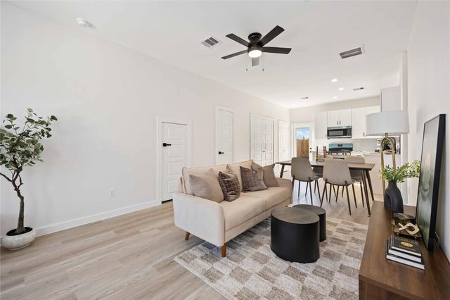 7221 Sandra Street A-B, Houston, TX 77028