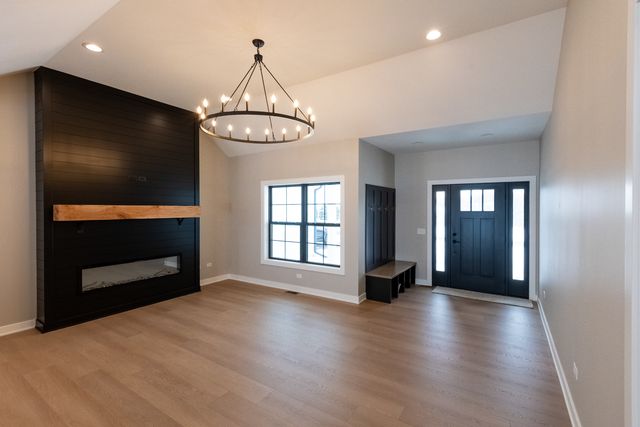 9295 N Stonewall Drive, Newark, IL 60541