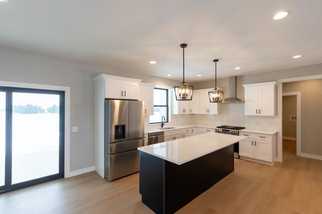 9295 N Stonewall Drive, Newark, IL 60541