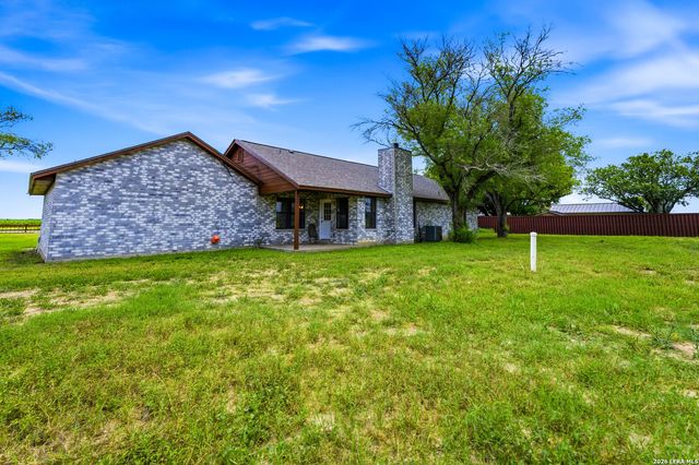 5745 FM 471 N, Rio Medina, TX 78066