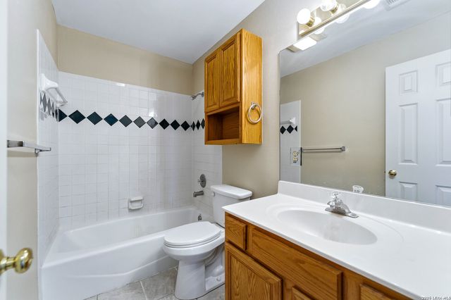 5745 FM 471 N, Rio Medina, TX 78066