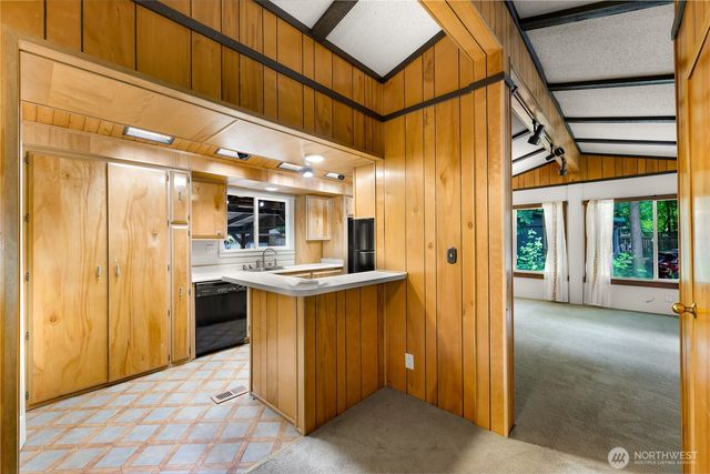 2091 Clear Valley Drive, Maple Falls, WA 98266