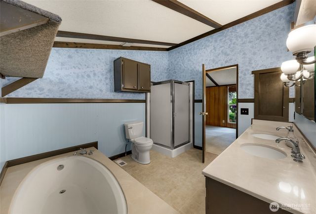 2091 Clear Valley Drive, Maple Falls, WA 98266
