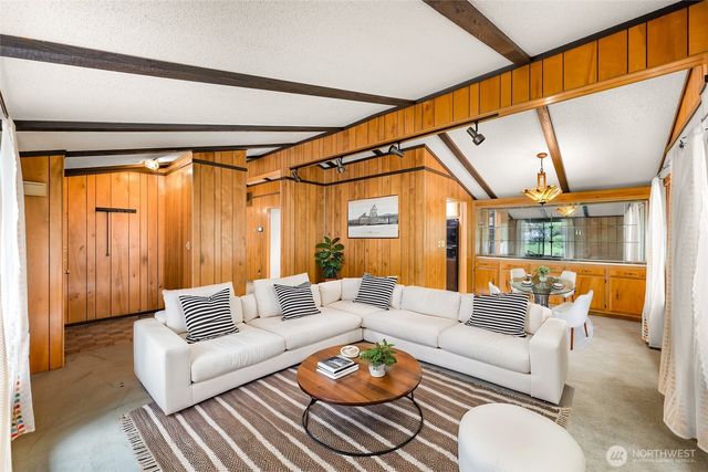 2091 Clear Valley Drive, Maple Falls, WA 98266