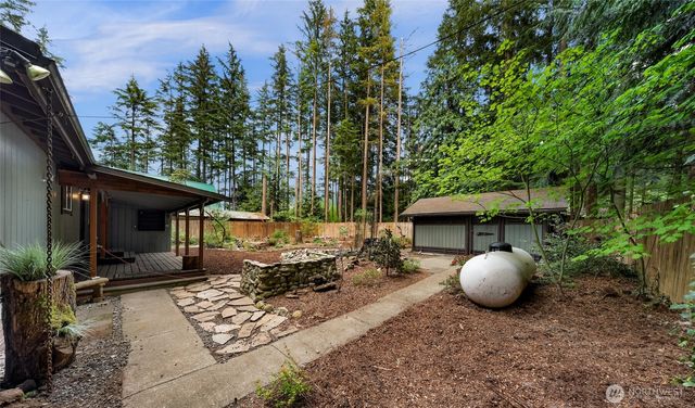 2091 Clear Valley Drive, Maple Falls, WA 98266