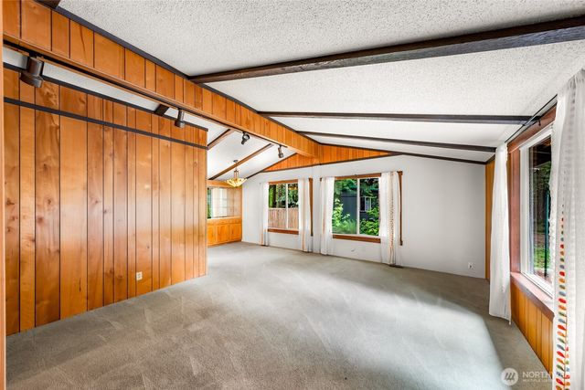 2091 Clear Valley Drive, Maple Falls, WA 98266