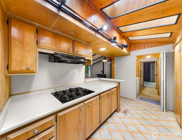 2091 Clear Valley Drive, Maple Falls, WA 98266