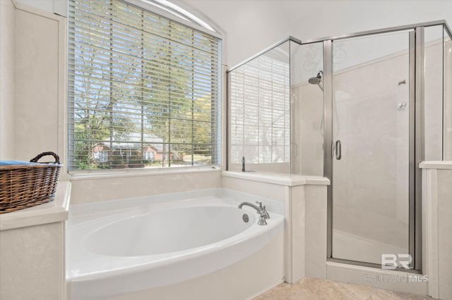 300 Clubhouse Drive, Fairhope, AL 36532