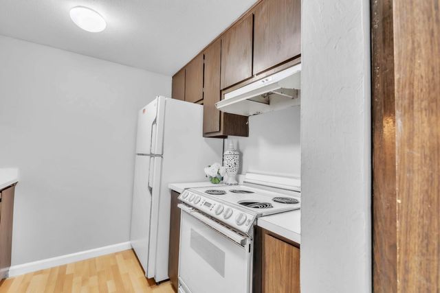 217 Roundtree Ct, Sacramento, CA 95831