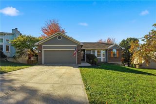 303 W Laredo Trail, Raymore, MO 64083