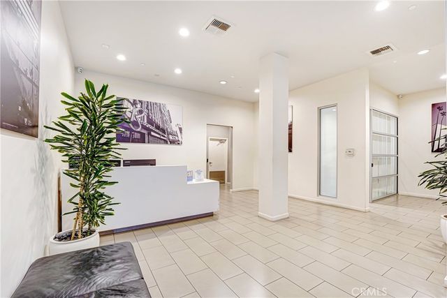 630 W 6th 216, Los Angeles, CA 90017