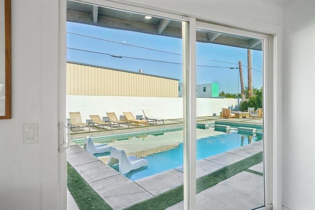 3530 N Eastgate, Palm Springs, CA 92262