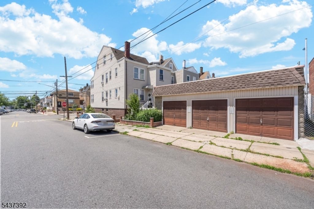 105 Bergen Ave, Kearny Town, NJ 07032 — exterior