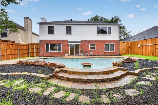 7024 Lyndale Drive, Watauga, TX 76148