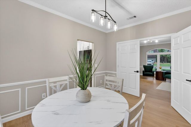 7024 Lyndale Drive, Watauga, TX 76148