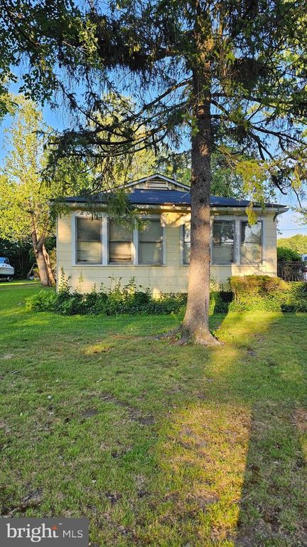 110 S MAIN ST, Cranbury, NJ 08512