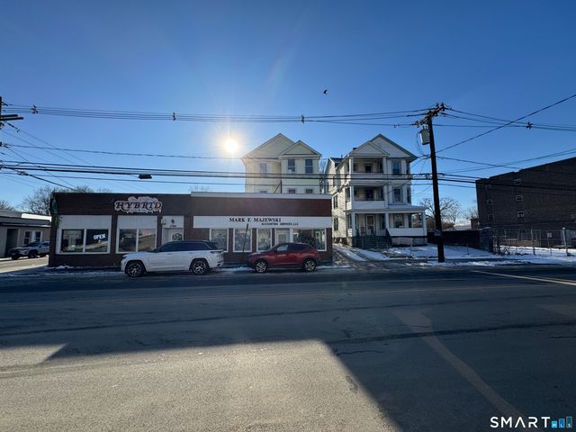 1720 East Main Street 1, Waterbury, CT 06705