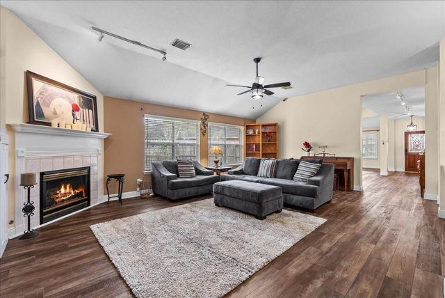 5102 Cherrywood Court, League City, TX 77573