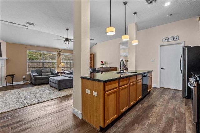 5102 Cherrywood Court, League City, TX 77573