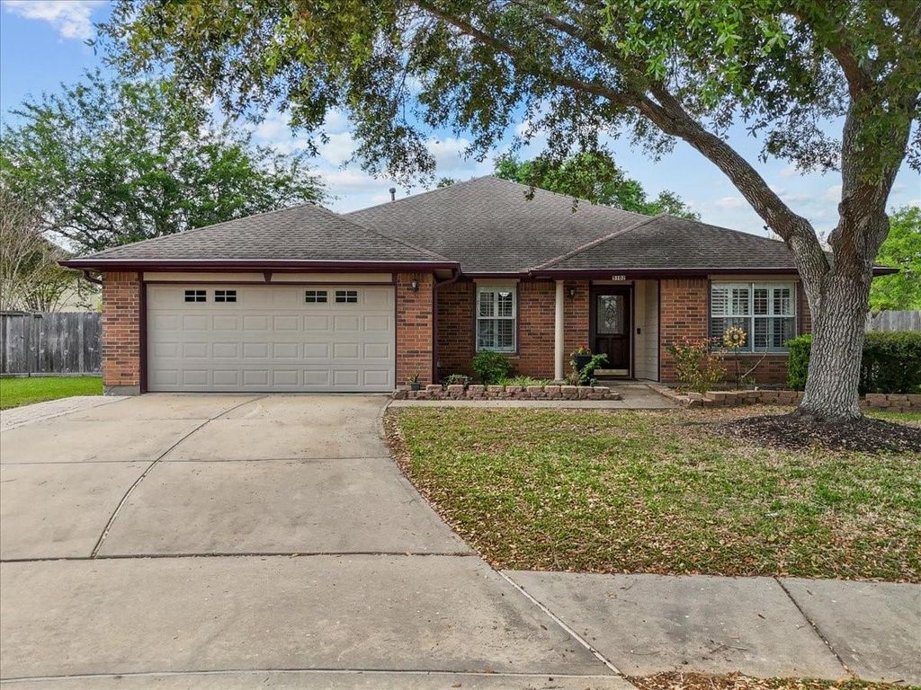 5102 Cherrywood Court, League City, TX 77573