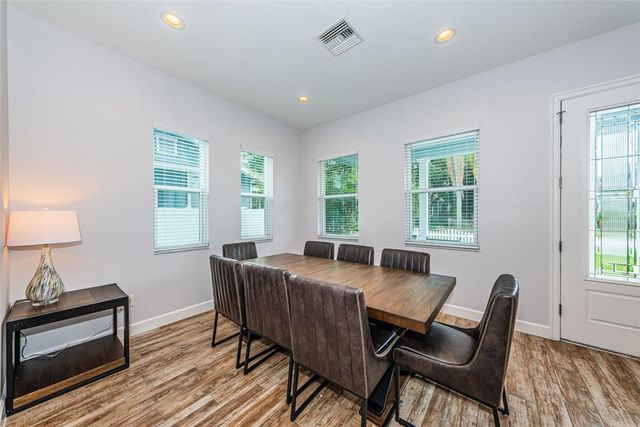 2430 6TH AVENUE N, St Petersburg, FL 33713
