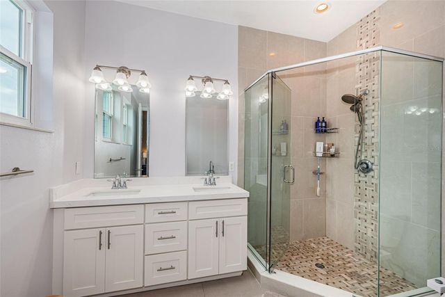 2430 6TH AVENUE N, St Petersburg, FL 33713