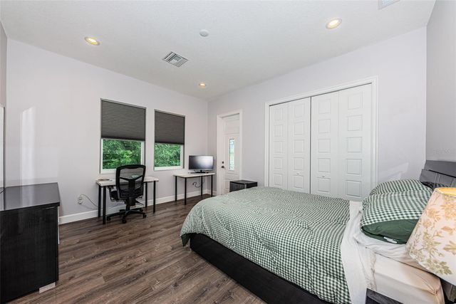 2430 6TH AVENUE N, St Petersburg, FL 33713