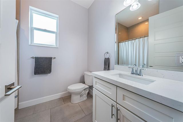2430 6TH AVENUE N, St Petersburg, FL 33713