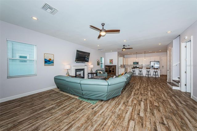 2430 6TH AVENUE N, St Petersburg, FL 33713