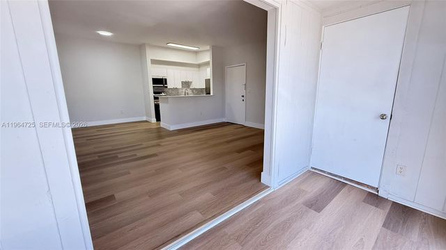 9705 Hammocks Blvd 201, Miami, FL 33196