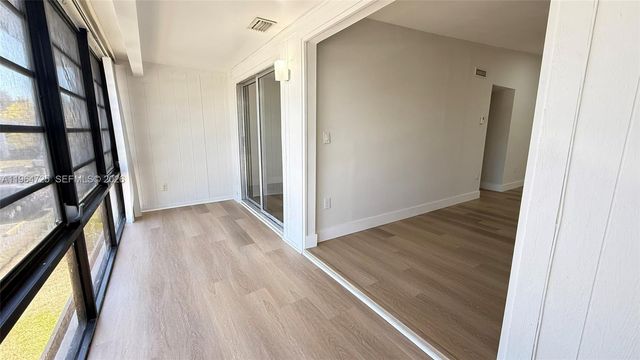 9705 Hammocks Blvd 201, Miami, FL 33196