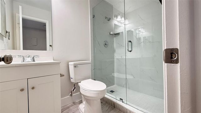 9705 Hammocks Blvd 201, Miami, FL 33196