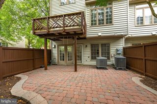 5015 WAPLE LN, Alexandria, VA 22304